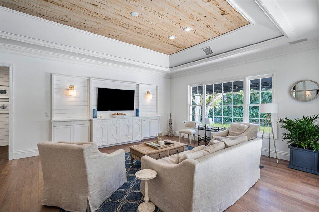 DRIFTWOOD LANDING - Residential