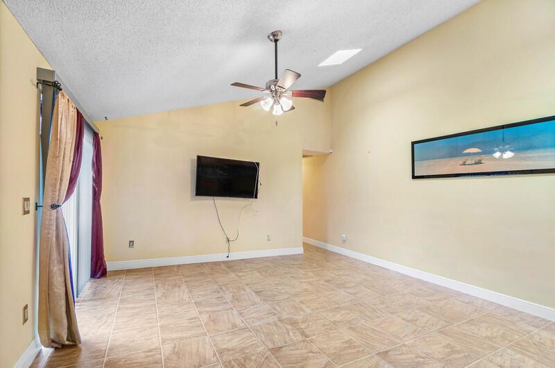 WESTWOOD GARDENS 3 - Residential