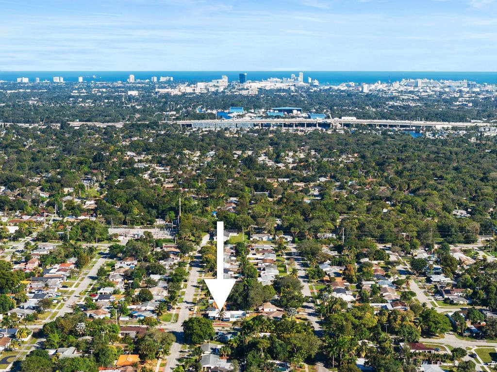 Photo of 1900 SW 33rd Avenue, Fort Lauderdale, FL 33312 (MLS # B26062241)