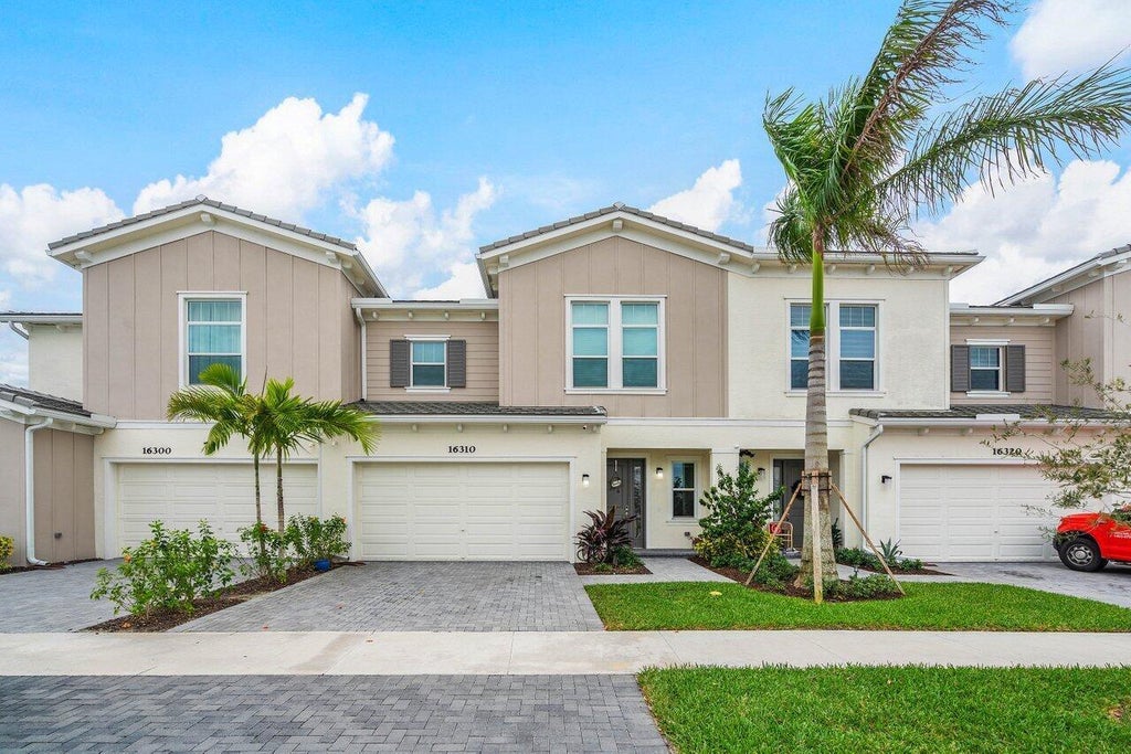 Photo of 16310 OAKVIEW Drive, Westlake, FL 33470 (MLS # B26077910)
