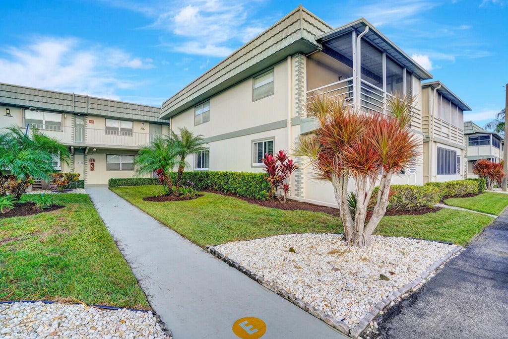 Photo of 229 Monaco E, Delray Beach, FL 33446 (MLS # R10933290)