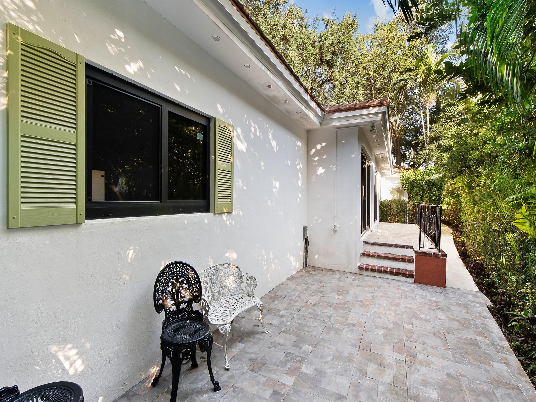 CORAL GABLES COUNTRY CLUB - Residential Lease