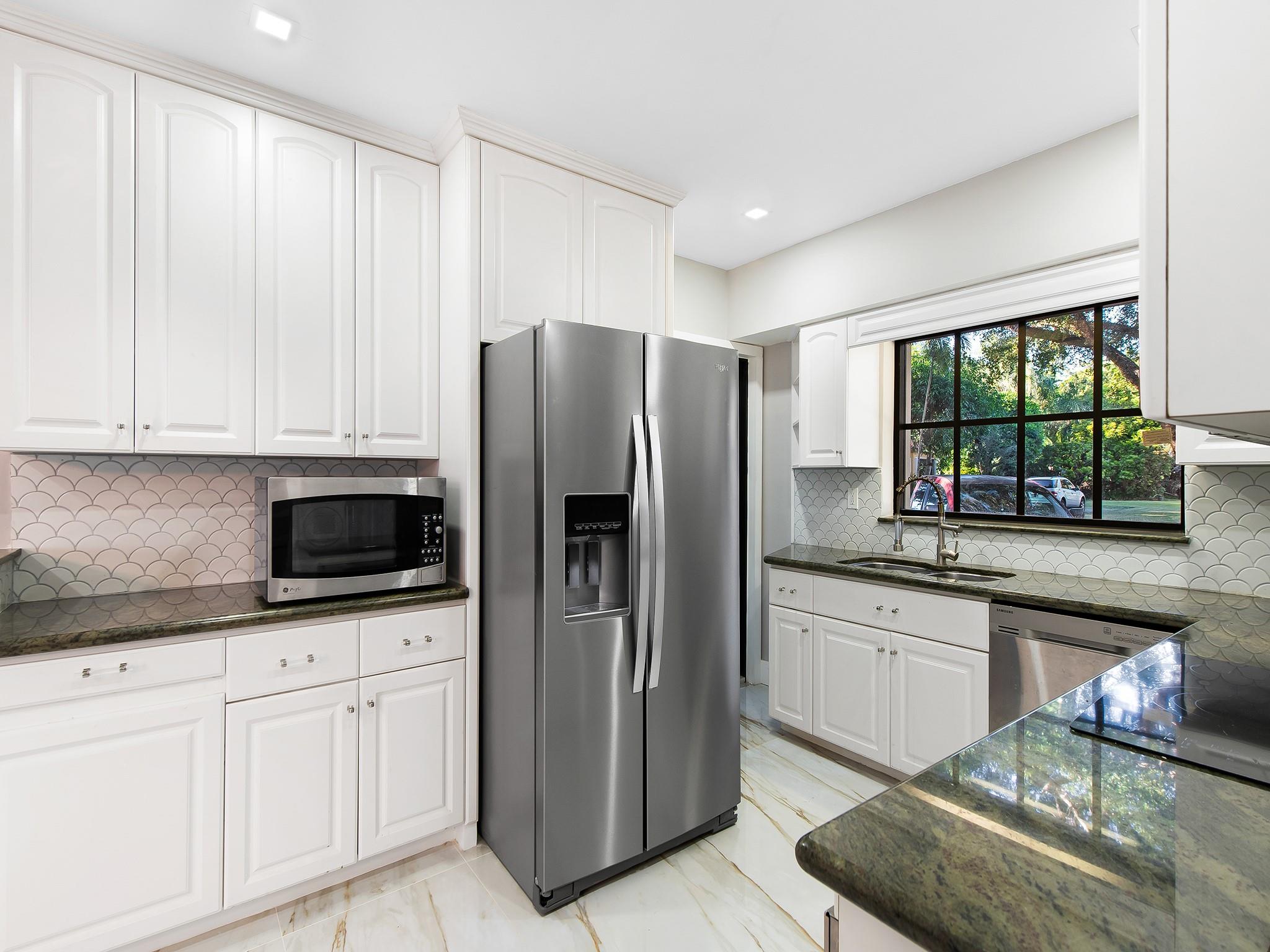 CORAL GABLES COUNTRY CLUB - Residential Lease