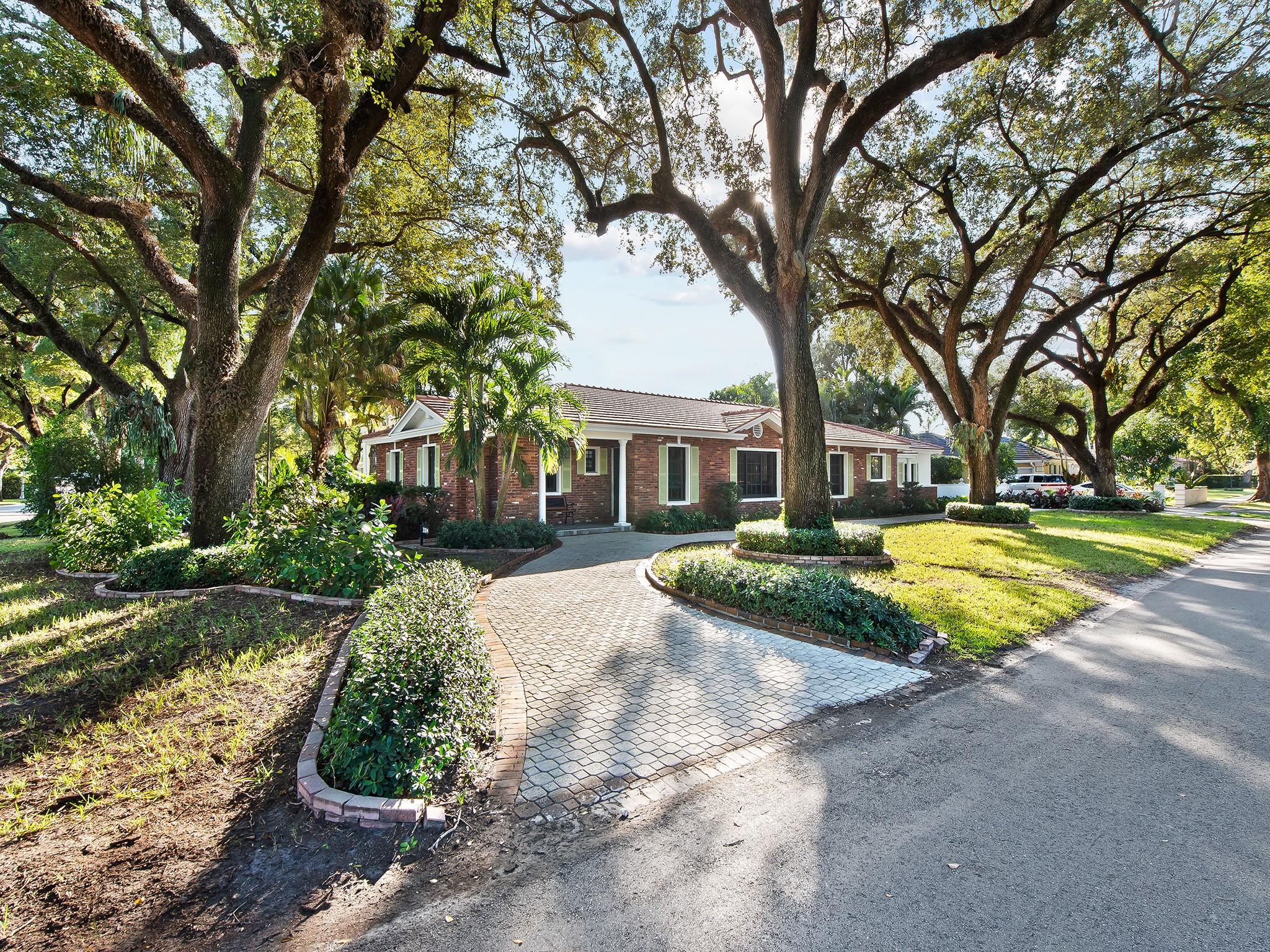 CORAL GABLES COUNTRY CLUB - Residential Lease