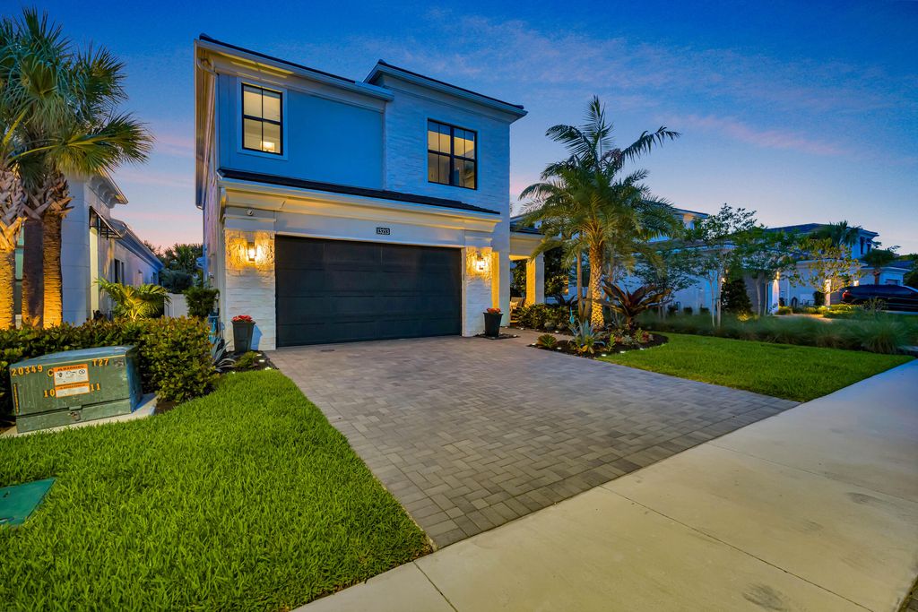 Photo of 13213 Faberge Place, Palm Beach Gardens, FL 33418 (MLS # B26022800)