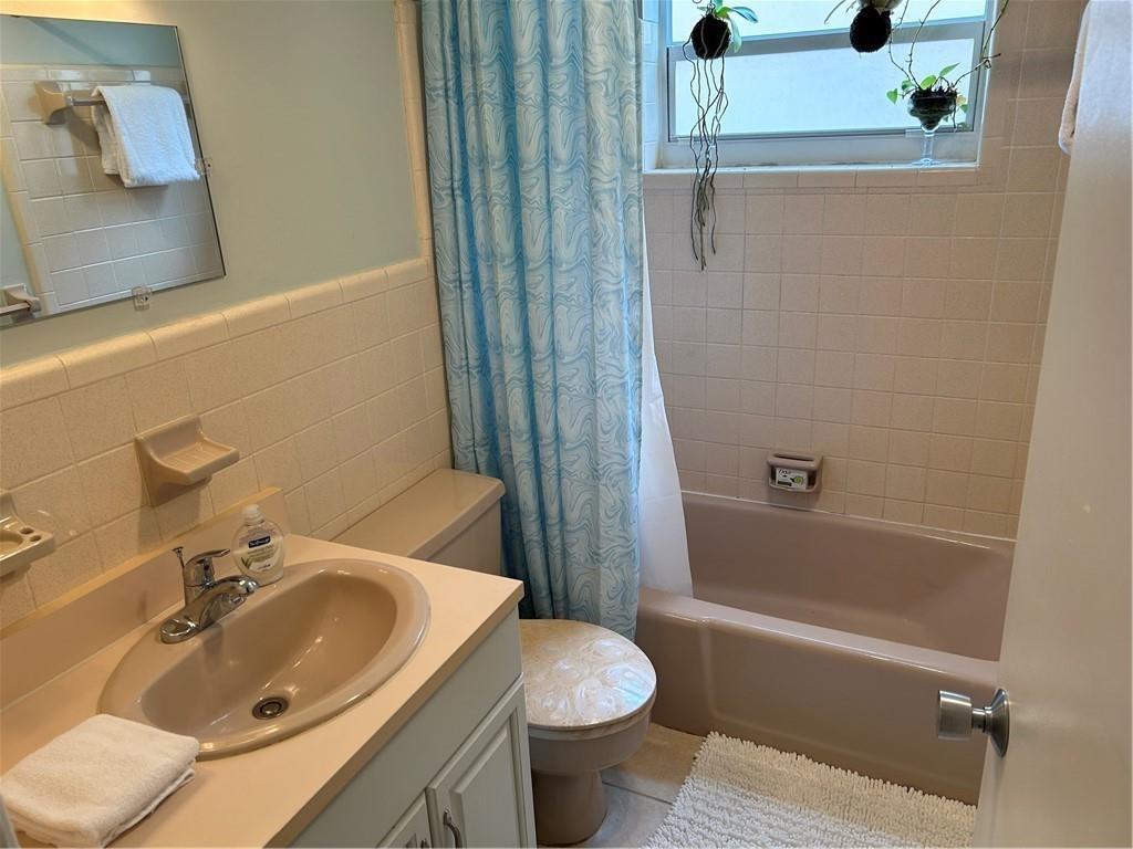 Lighthouse View Condo - Residential Lease