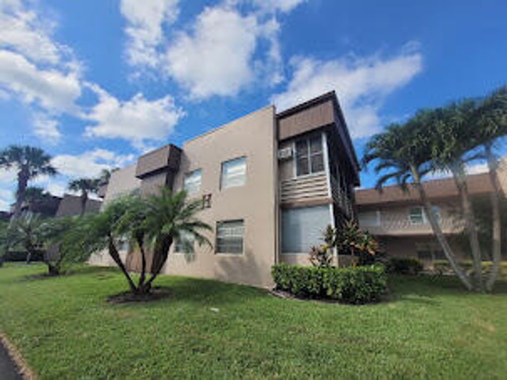 Photo of 341 Piedmont #341, Delray Beach, FL 33484 (MLS # B26022080)