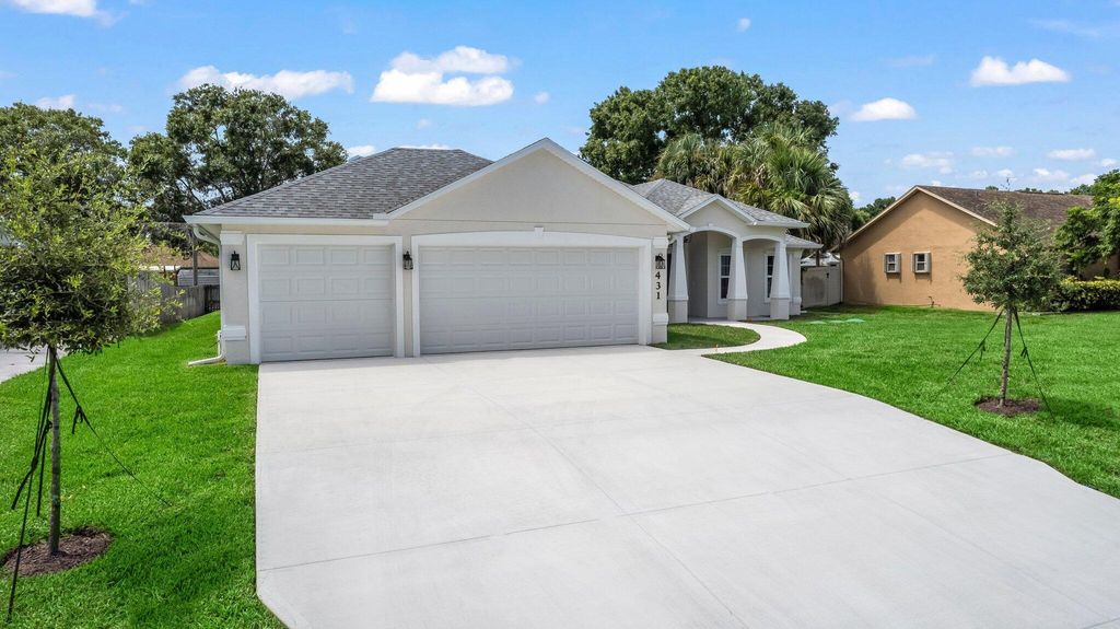 Photo of 431 Concha Drive, Sebastian, FL 32958 (MLS # R11004248)