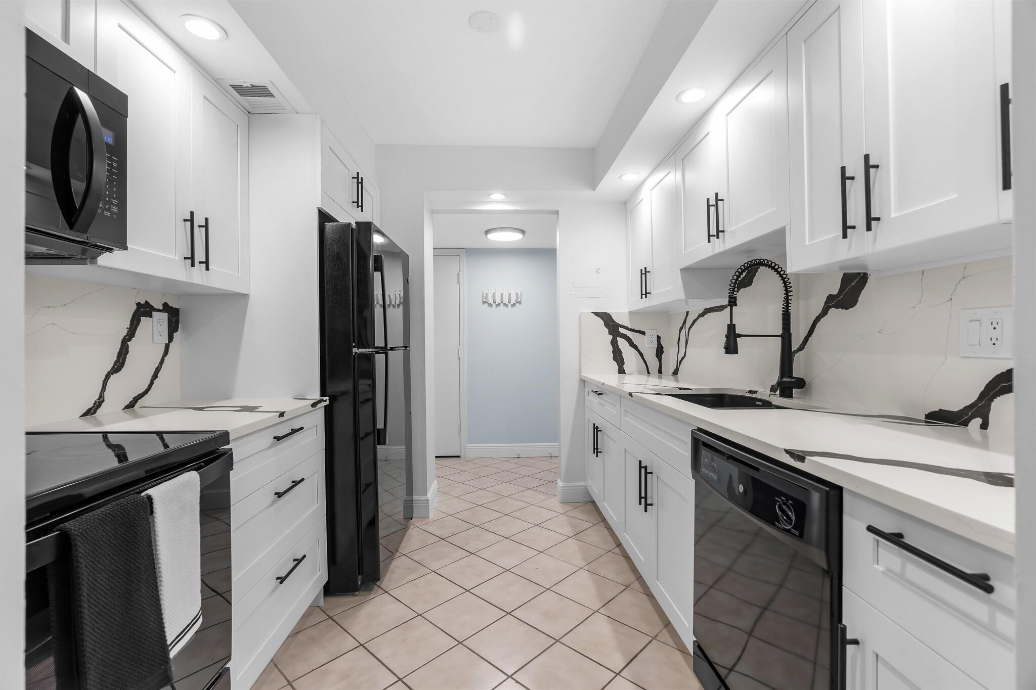 TIERRA DEL MAR - Residential Lease