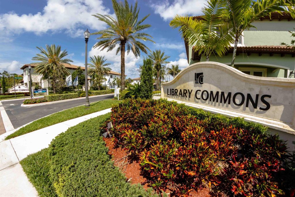 Photo of 122 NW Gardner Street, Boca Raton, FL 33432 (MLS # R11129096)