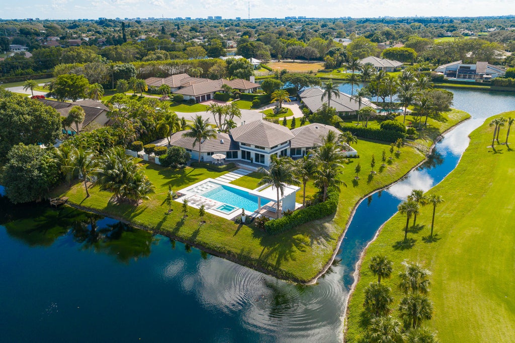 Photo of 3521 Glenwood Court, Delray Beach, FL 33445 (MLS # B26080229)