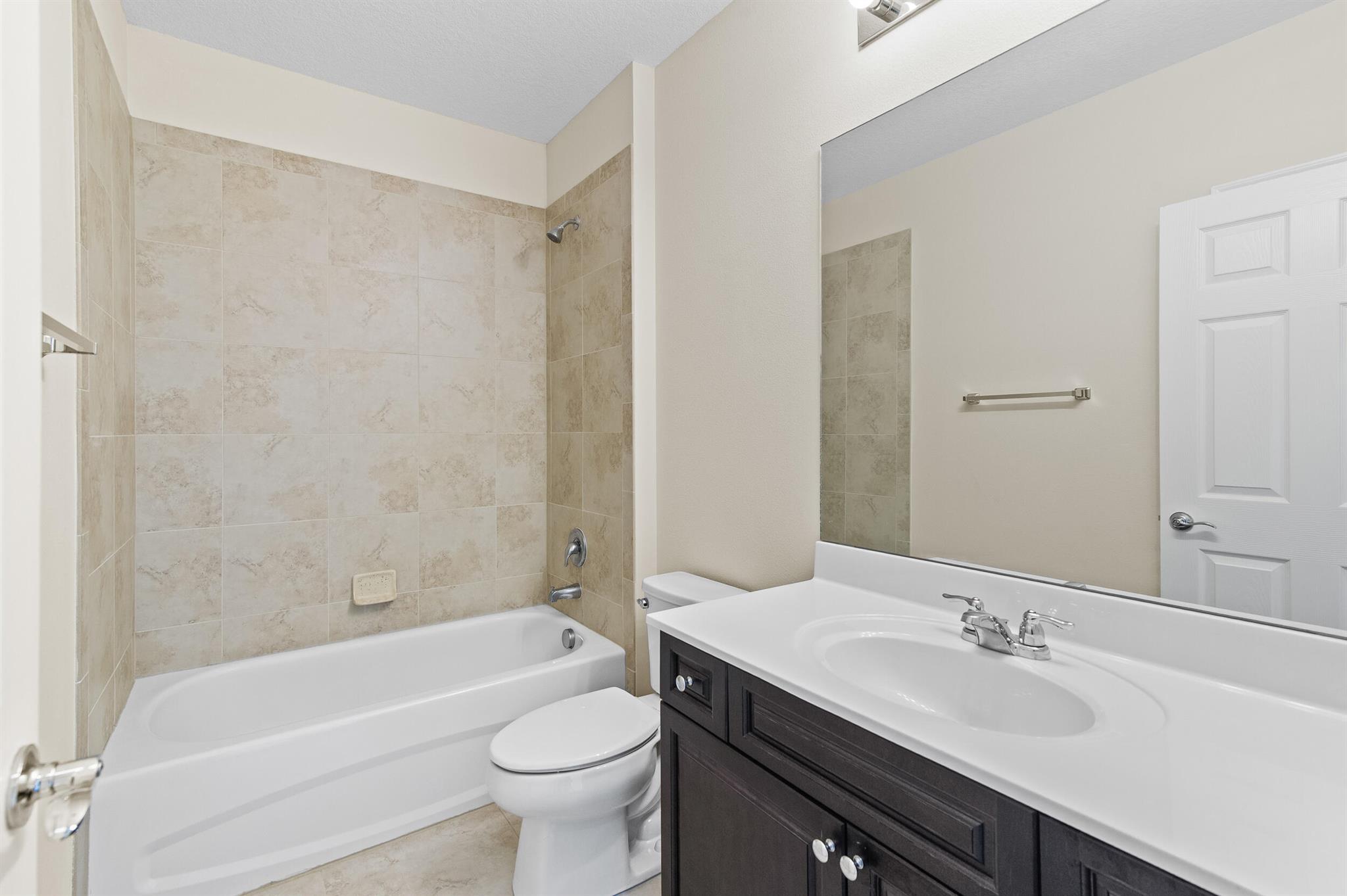 VIZCAYA FALLS PLAT 3 - Residential