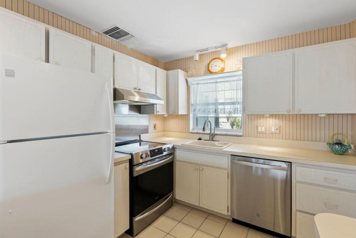 PORT MANATEE CONDO - Residential