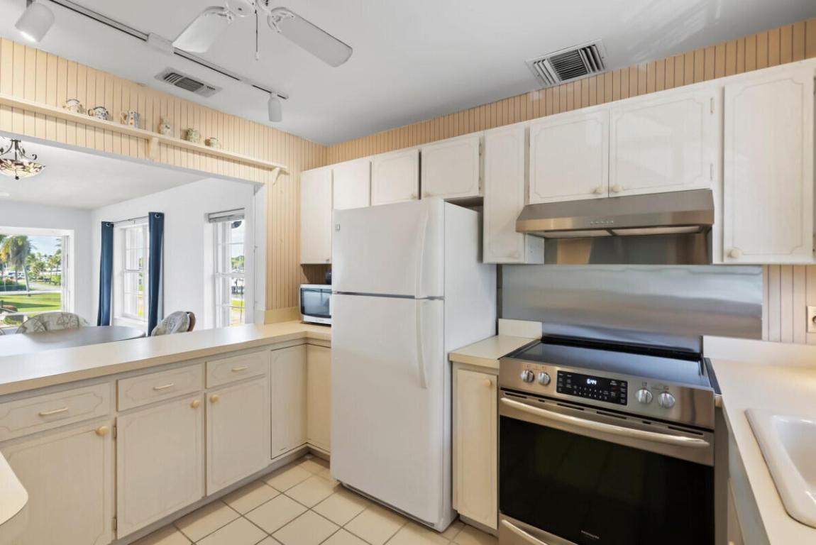 PORT MANATEE CONDO - Residential