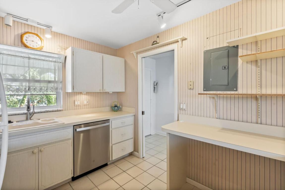 PORT MANATEE CONDO - Residential