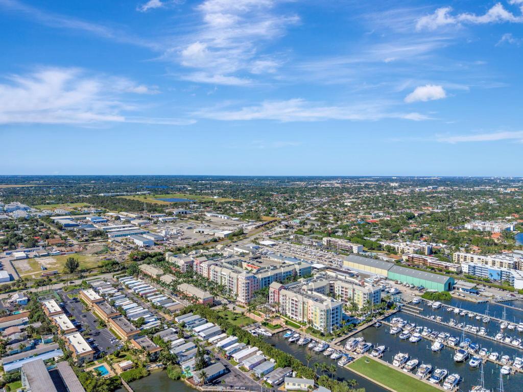 MOORINGS AT LANTANA CONDO 1 - Residential Lease