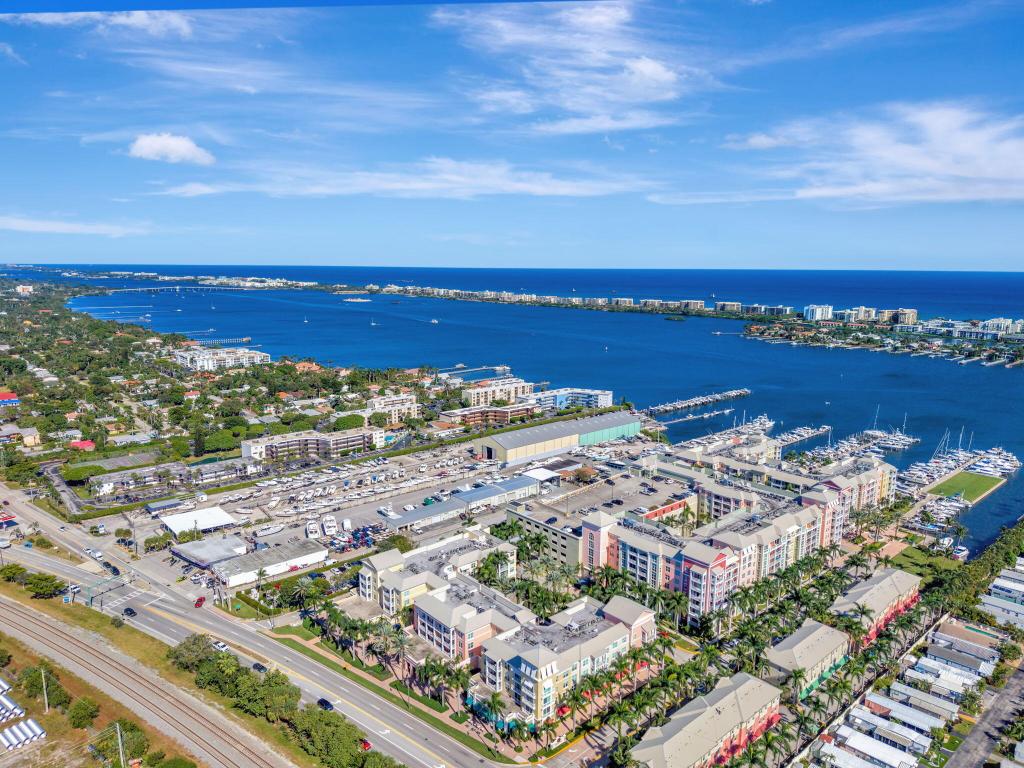 MOORINGS AT LANTANA CONDO 1 - Residential Lease