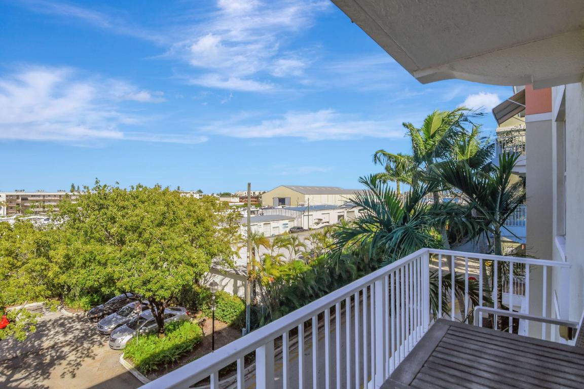 MOORINGS AT LANTANA CONDO 1 - Residential Lease