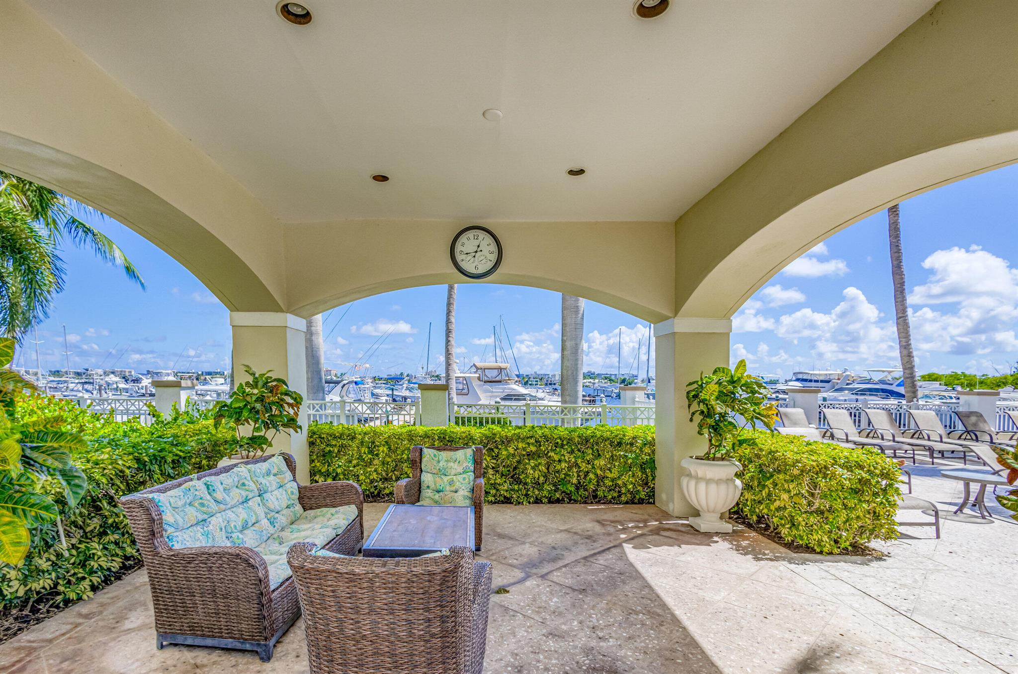 MOORINGS AT LANTANA CONDO - Residential Lease