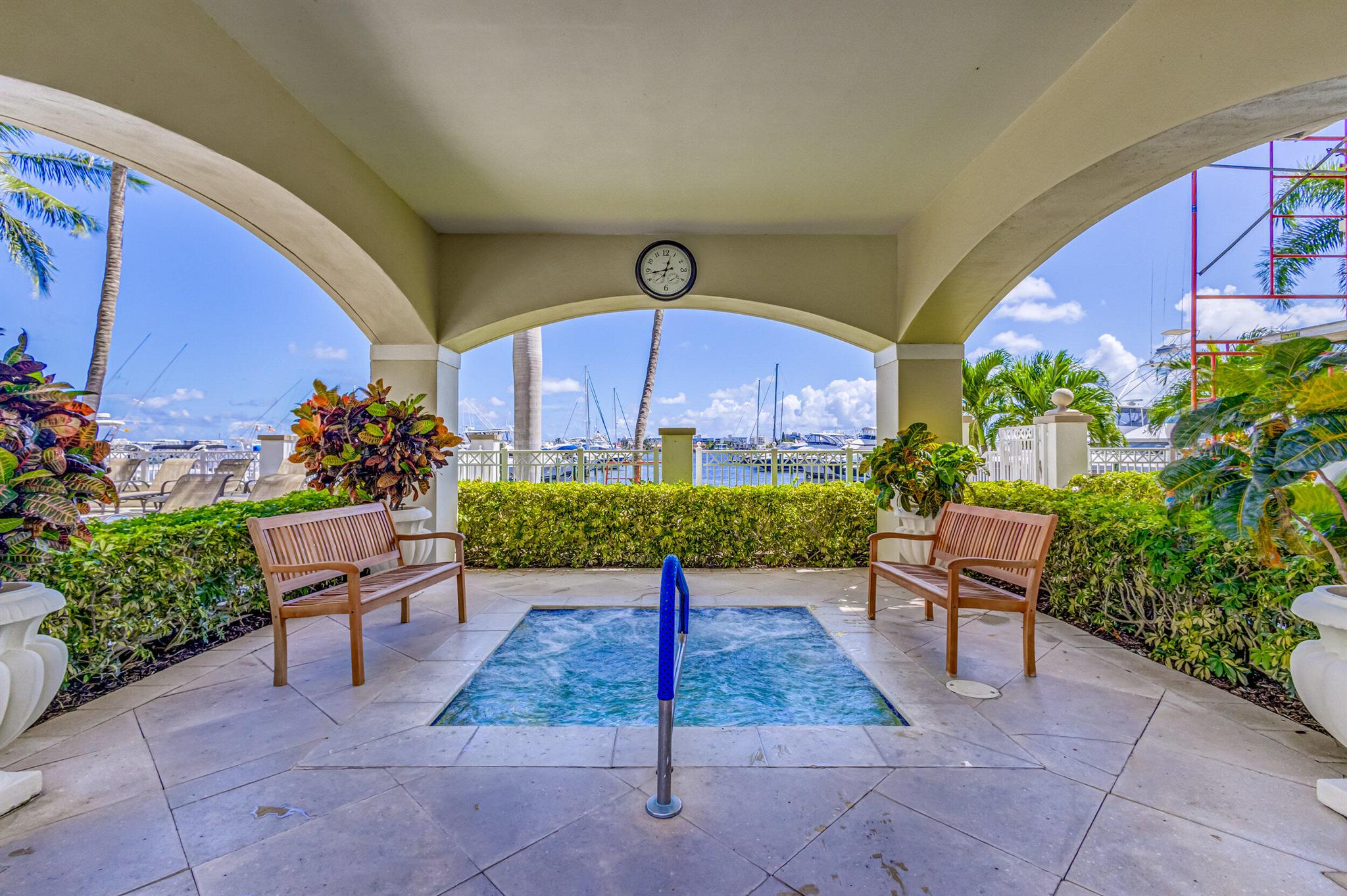 MOORINGS AT LANTANA CONDO - Residential Lease