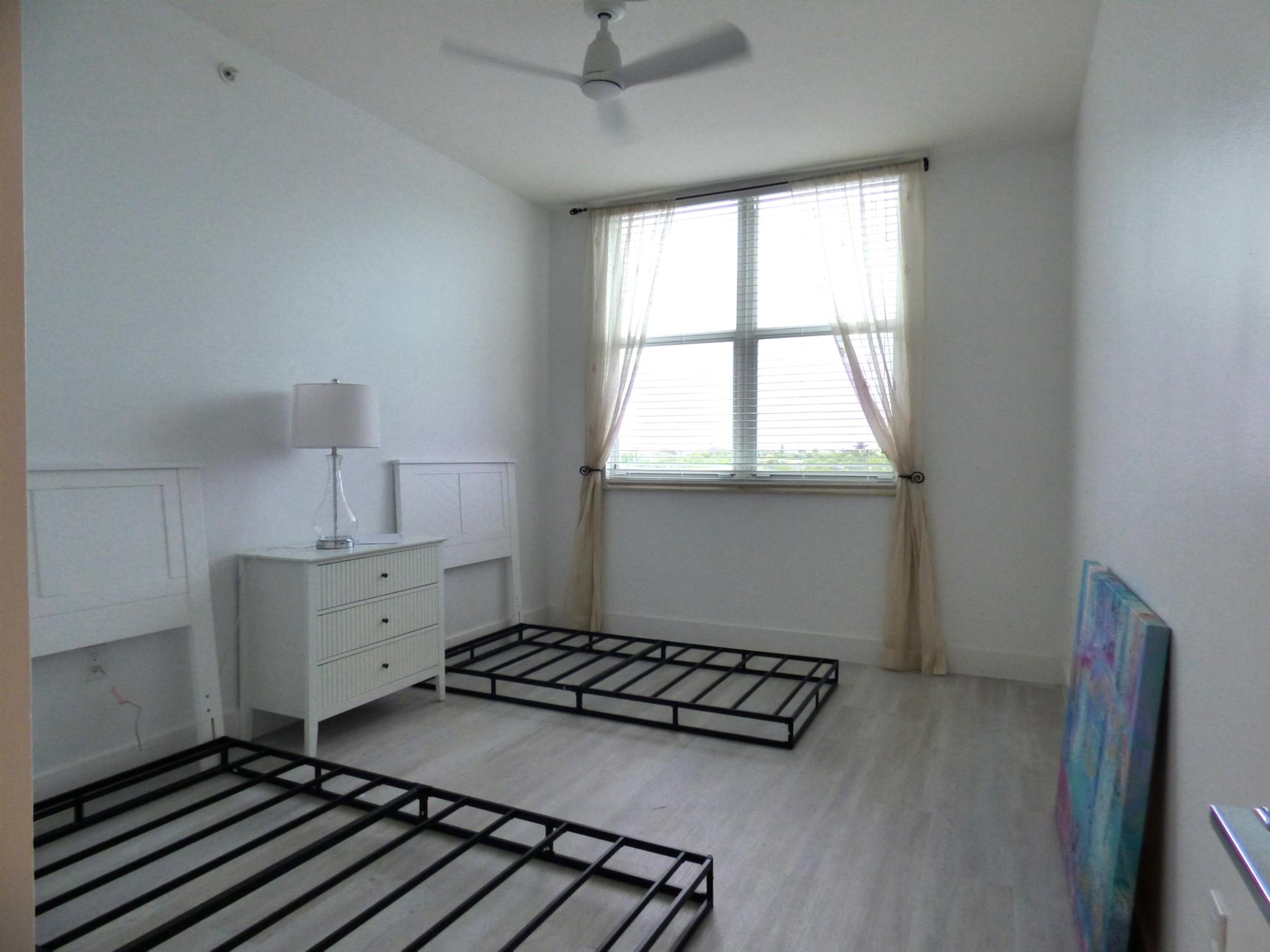 MOORINGS AT LANTANA CONDO - Residential Lease