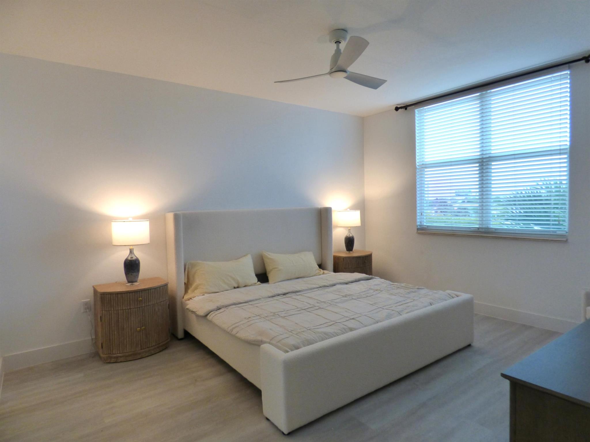 MOORINGS AT LANTANA CONDO - Residential Lease