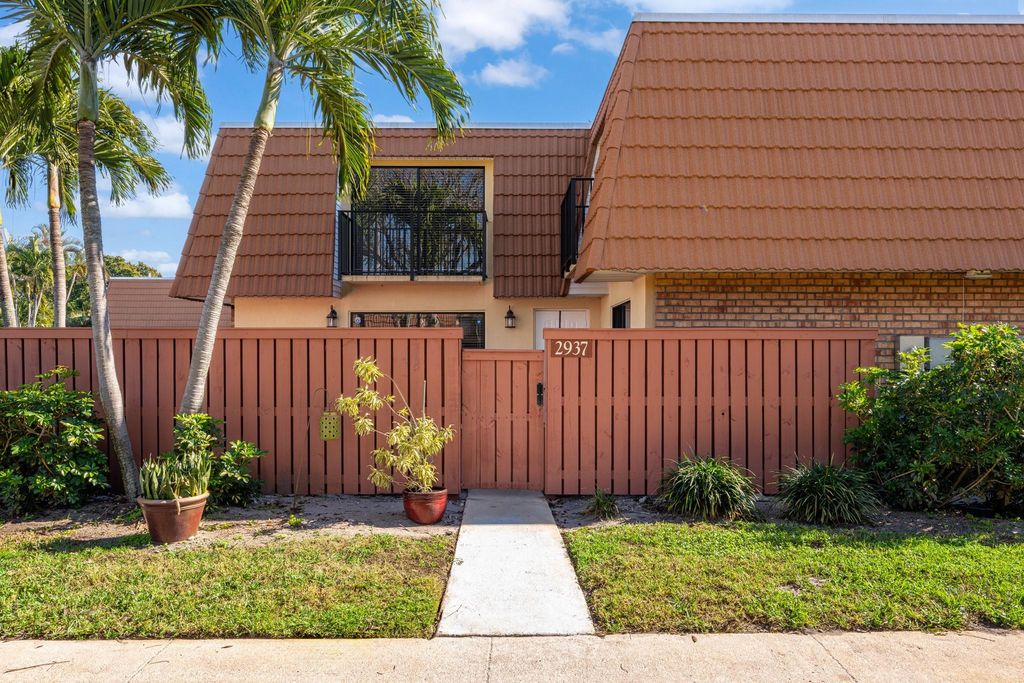 Photo of 2937 SW 11 Place, Deerfield Beach, FL 33442 (MLS # F10550278)