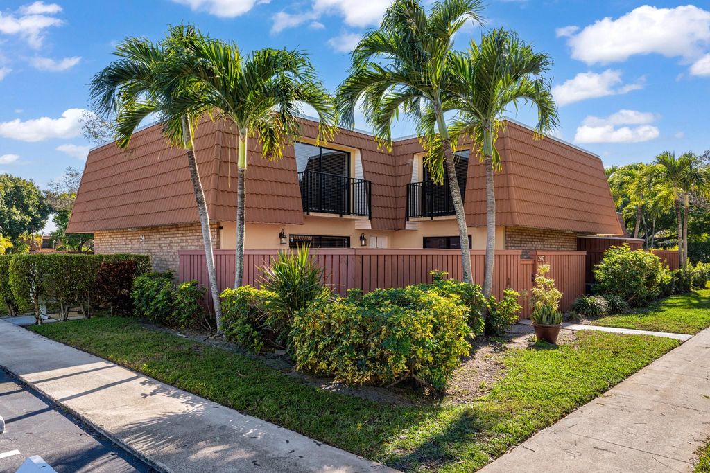 Photo of 2937 SW 11 Place, Deerfield Beach, FL 33442 (MLS # F10550278)