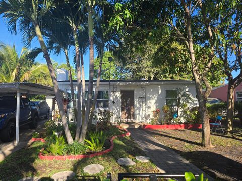 Property photo of 1214 S C Street S, Lake Worth Beach, FL 33460