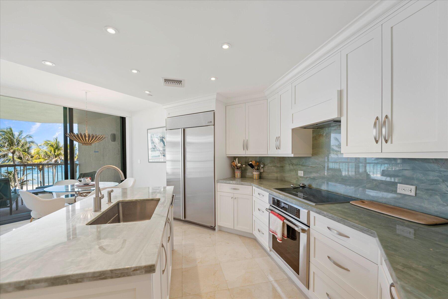 TWENTY SEVEN SEVENTY SOUTH OCEAN BLVD - Residential