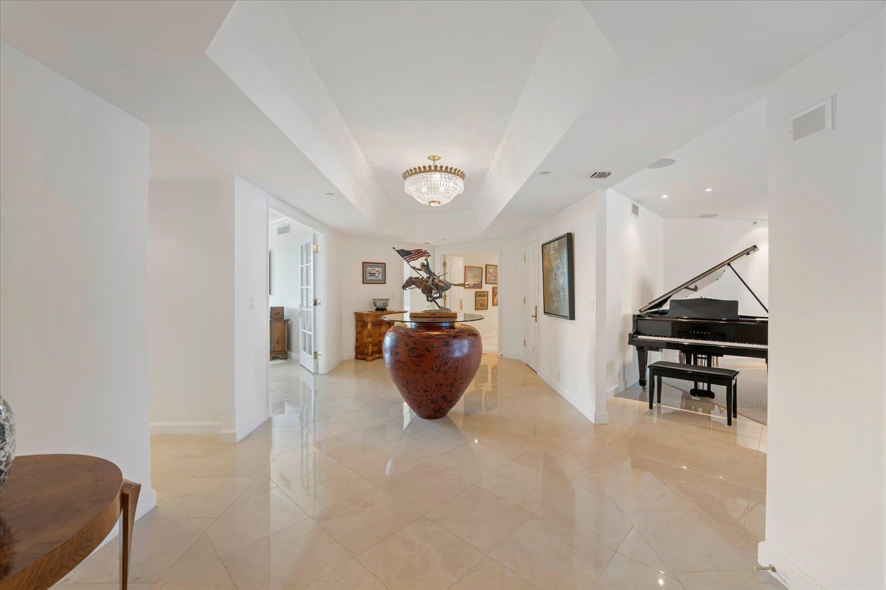 TWENTY SEVEN SEVENTY SOUTH OCEAN BLVD - Residential