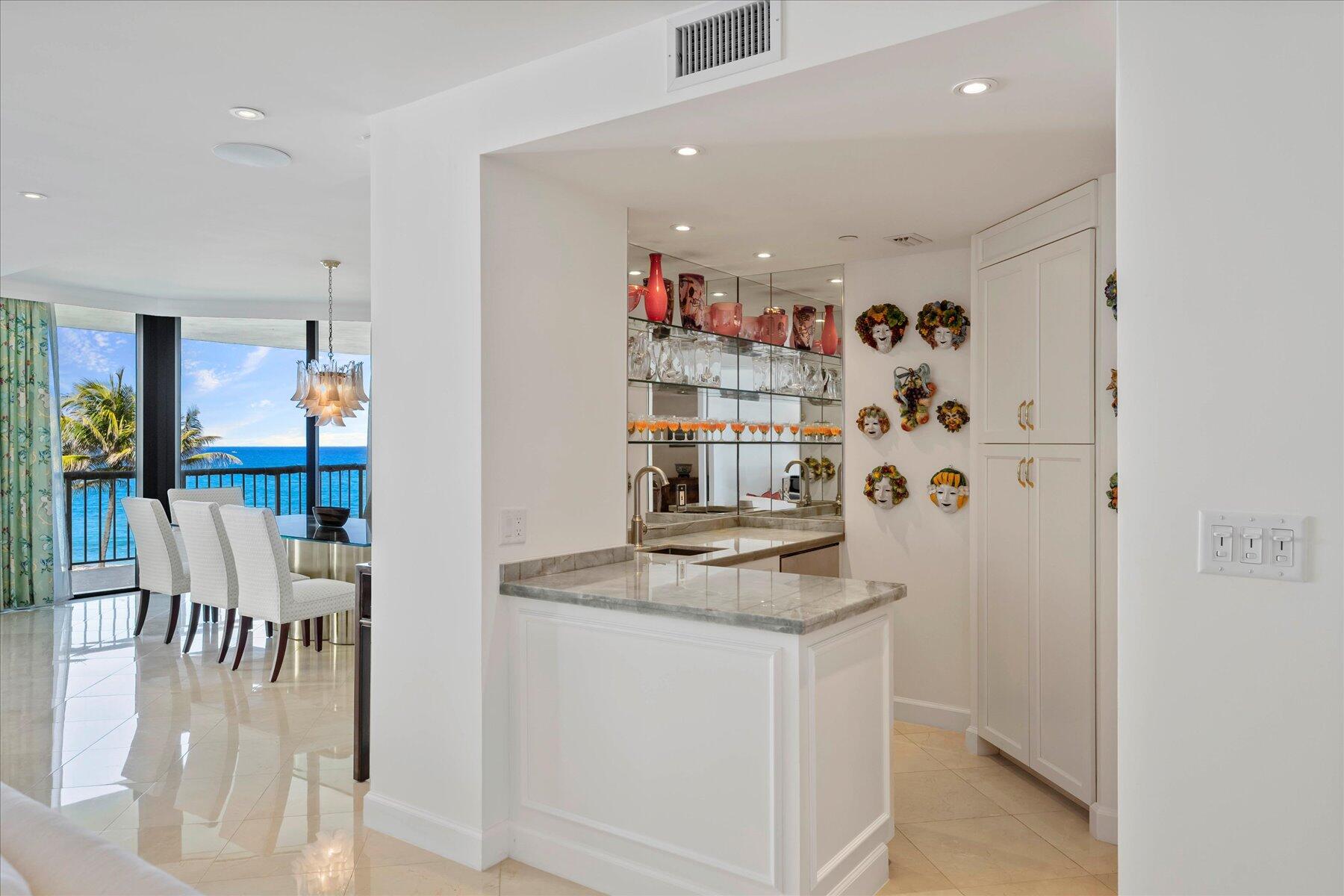 TWENTY SEVEN SEVENTY SOUTH OCEAN BLVD - Residential