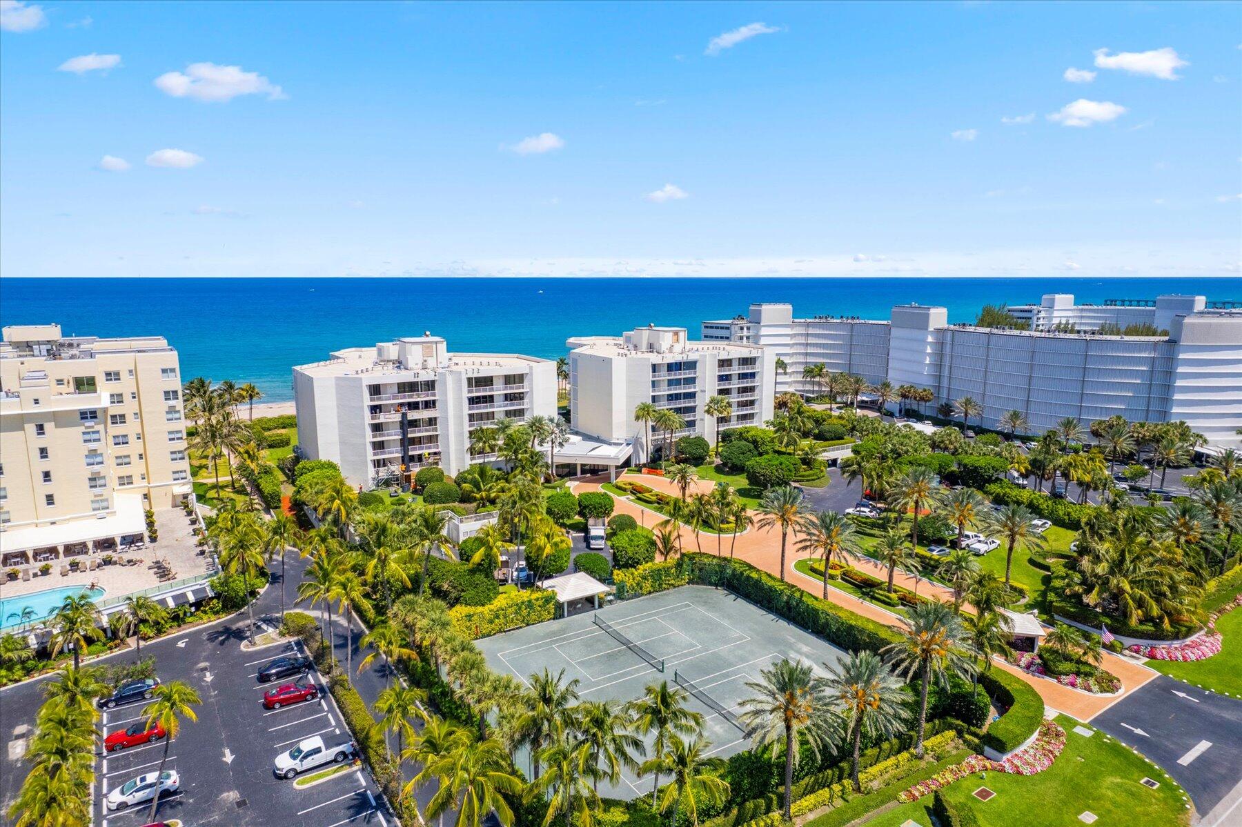 TWENTY SEVEN SEVENTY SOUTH OCEAN BLVD - Residential