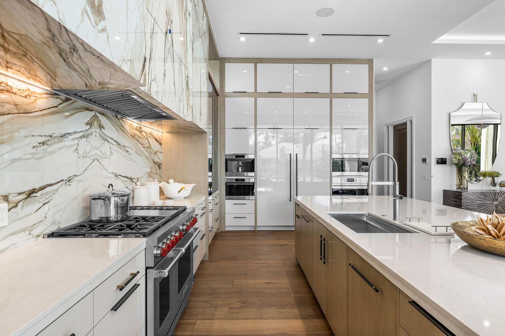 ROYAL PALM YACHT & COUNTR - Residential