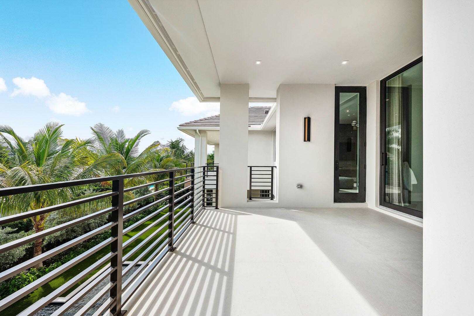 ROYAL PALM YACHT & COUNTR - Residential