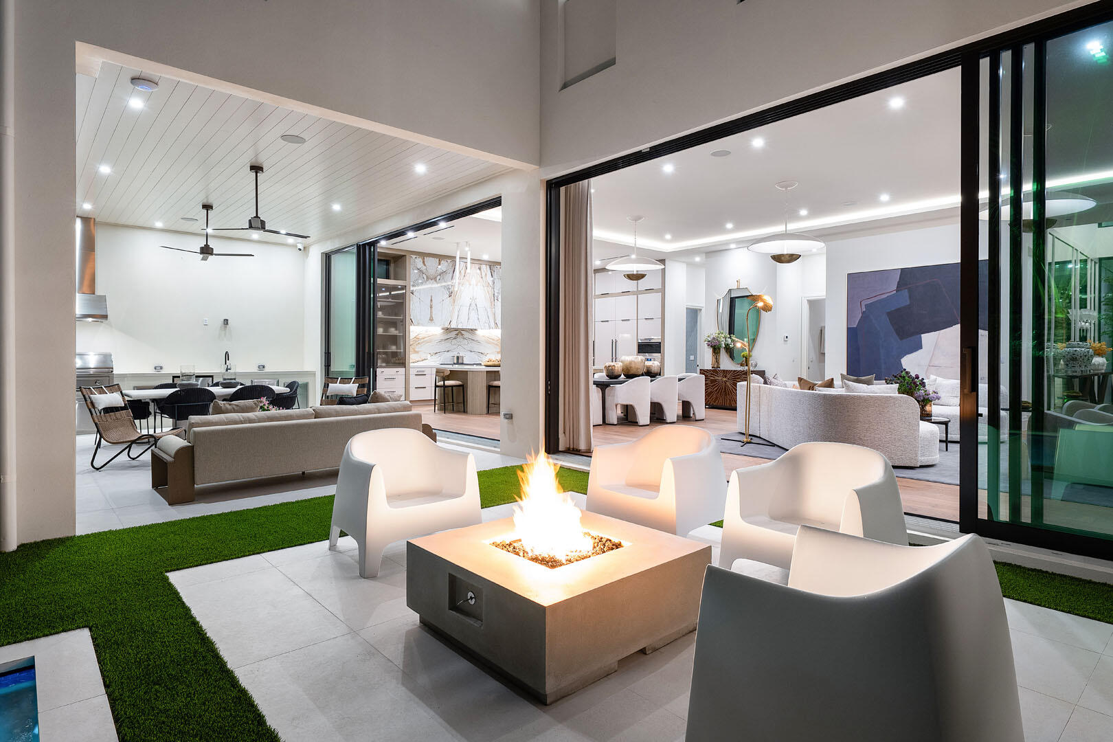 ROYAL PALM YACHT & COUNTRY CLUB - Residential