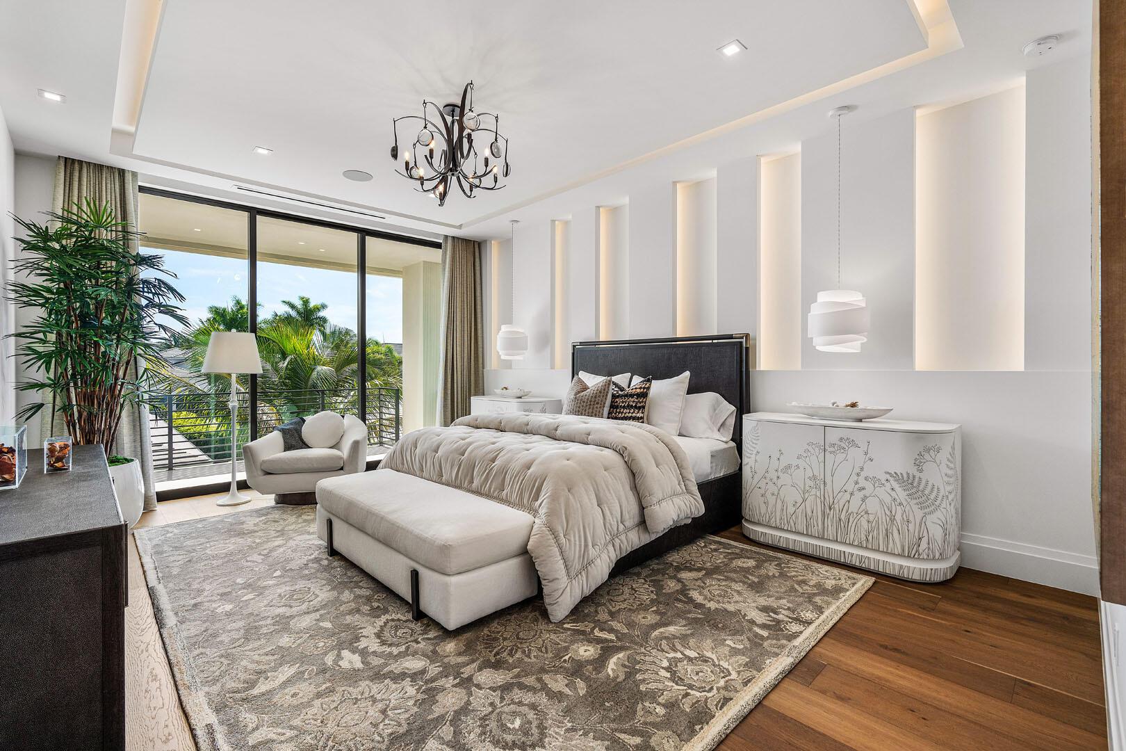 ROYAL PALM YACHT & COUNTR - Residential