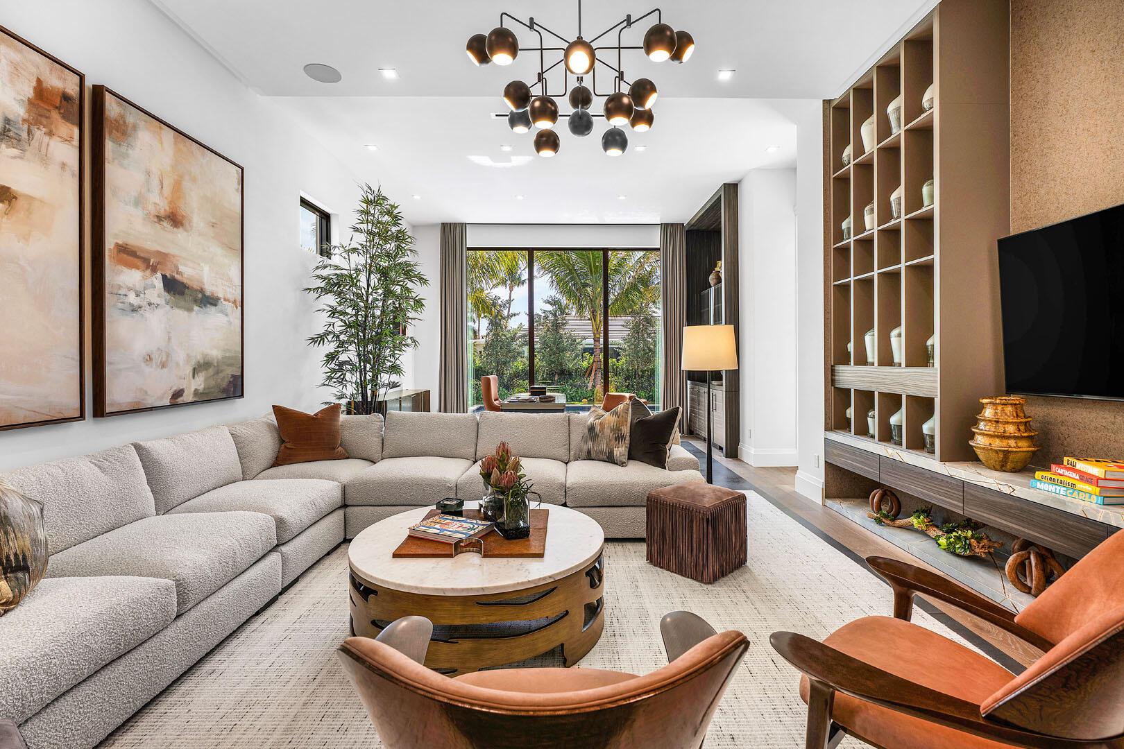 ROYAL PALM YACHT & COUNTR - Residential