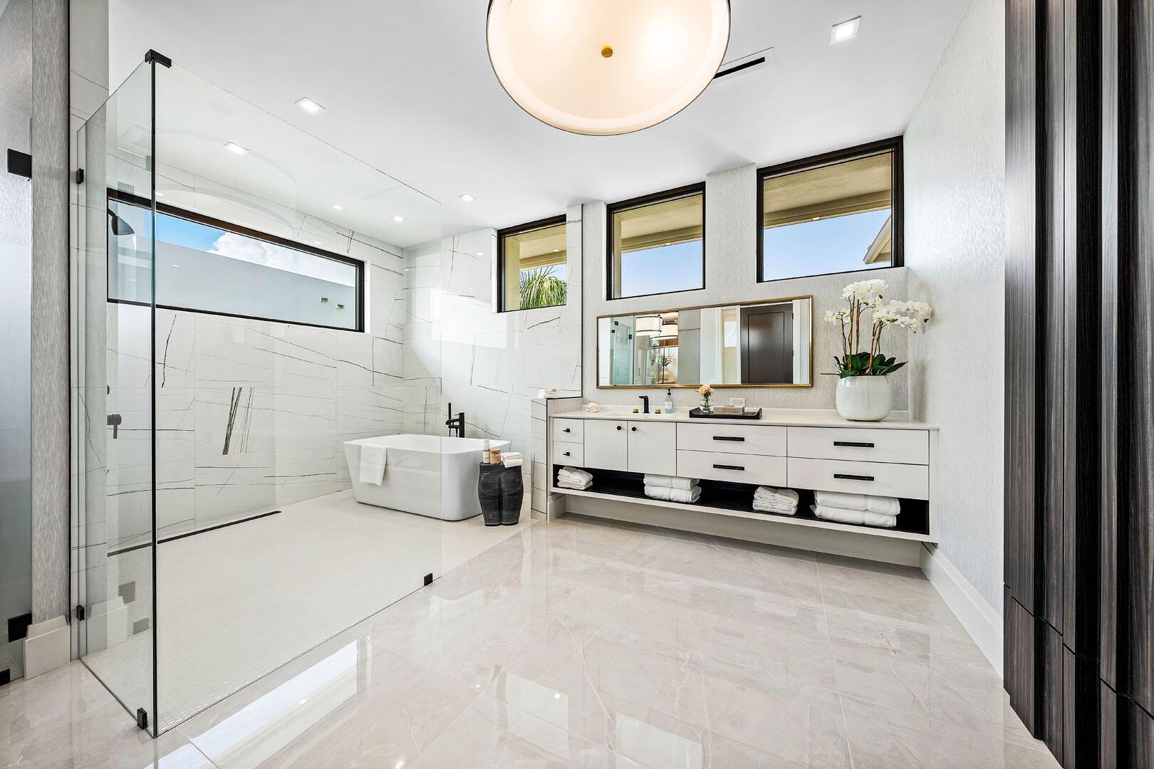 ROYAL PALM YACHT & COUNTR - Residential