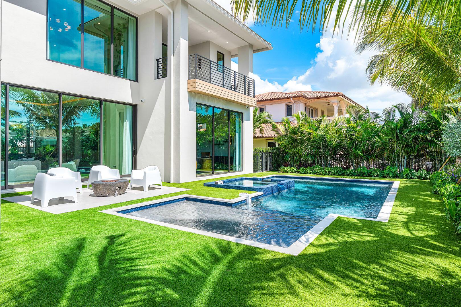 ROYAL PALM YACHT & COUNTR - Residential