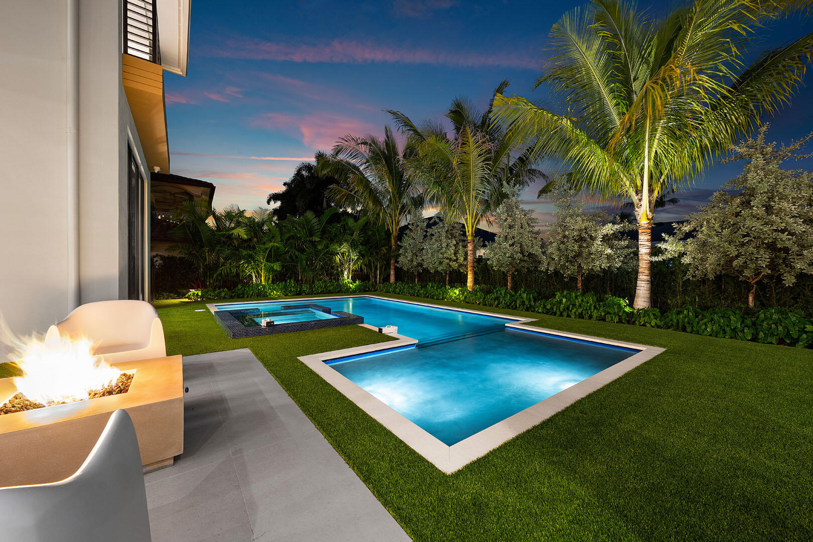 ROYAL PALM YACHT & COUNTRY CLUB - Residential