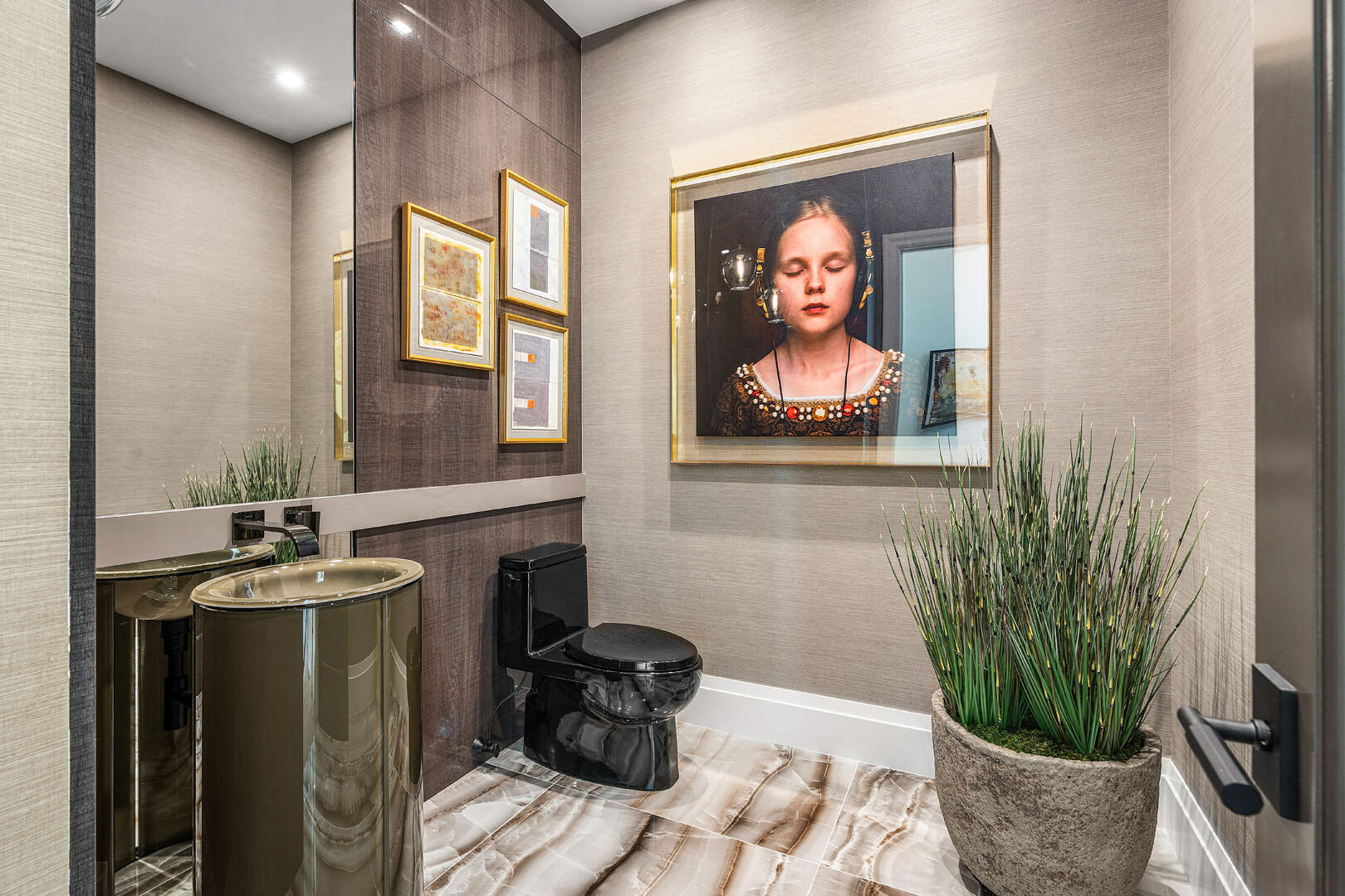 ROYAL PALM YACHT & COUNTRY CLUB - Residential