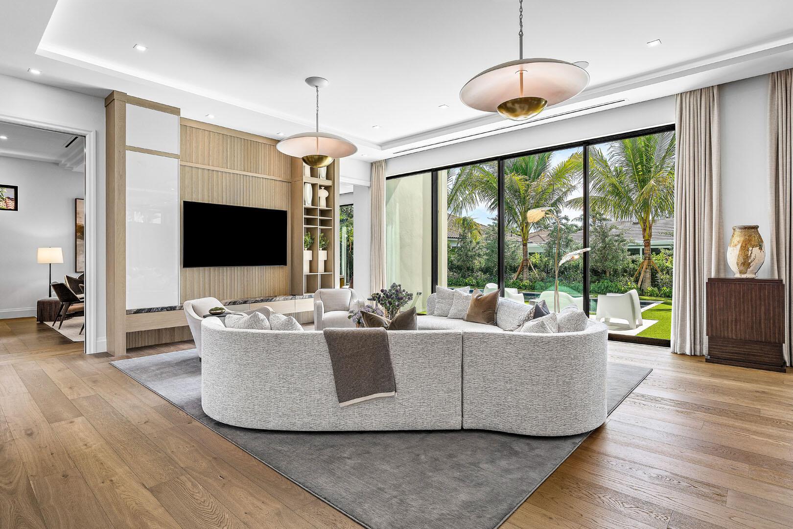 ROYAL PALM YACHT & COUNTR - Residential