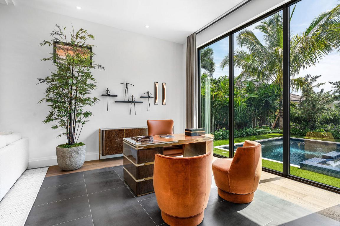 ROYAL PALM YACHT & COUNTRY CLUB - Residential