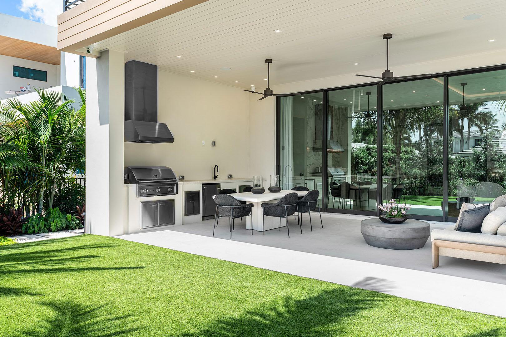 ROYAL PALM YACHT & COUNTR - Residential