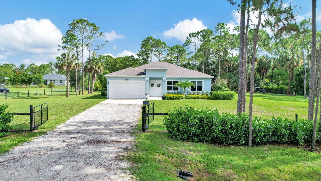 Photo of 17107 92nd Lane N, Loxahatchee, FL 33470 (MLS # R10998601)