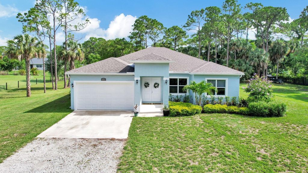 Photo of 17107 92nd Lane N, Loxahatchee, FL 33470 (MLS # R10998601)