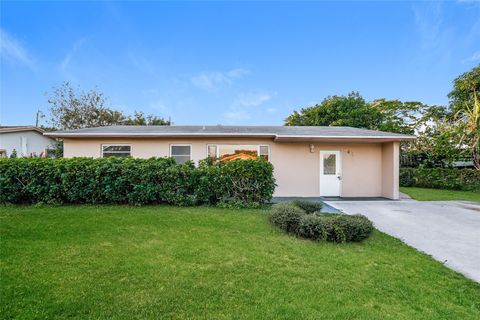 1411 SW 5th Ter Deerfield Beach FL 33441