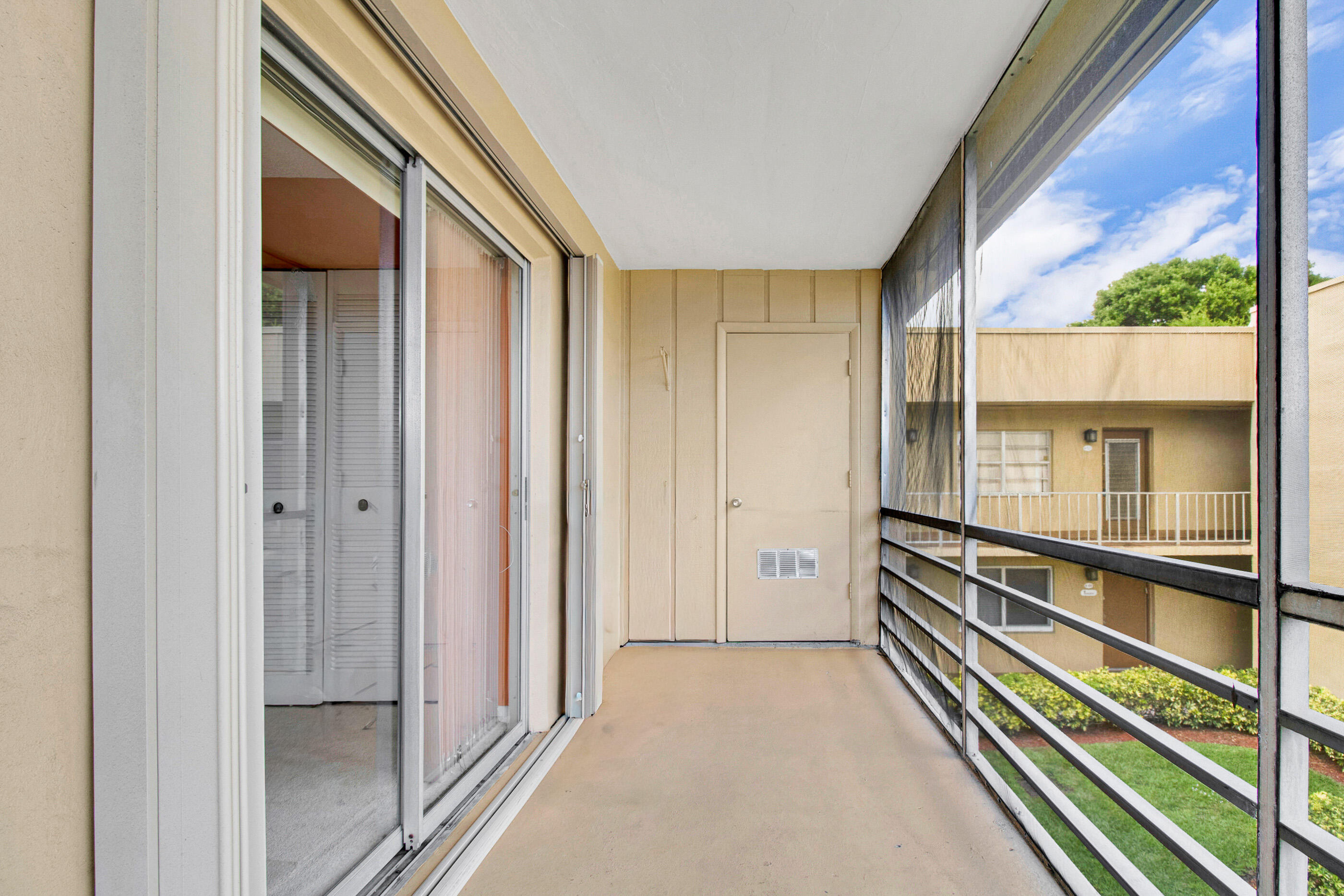 KINGS POINT CAPRI CONDOS - Residential