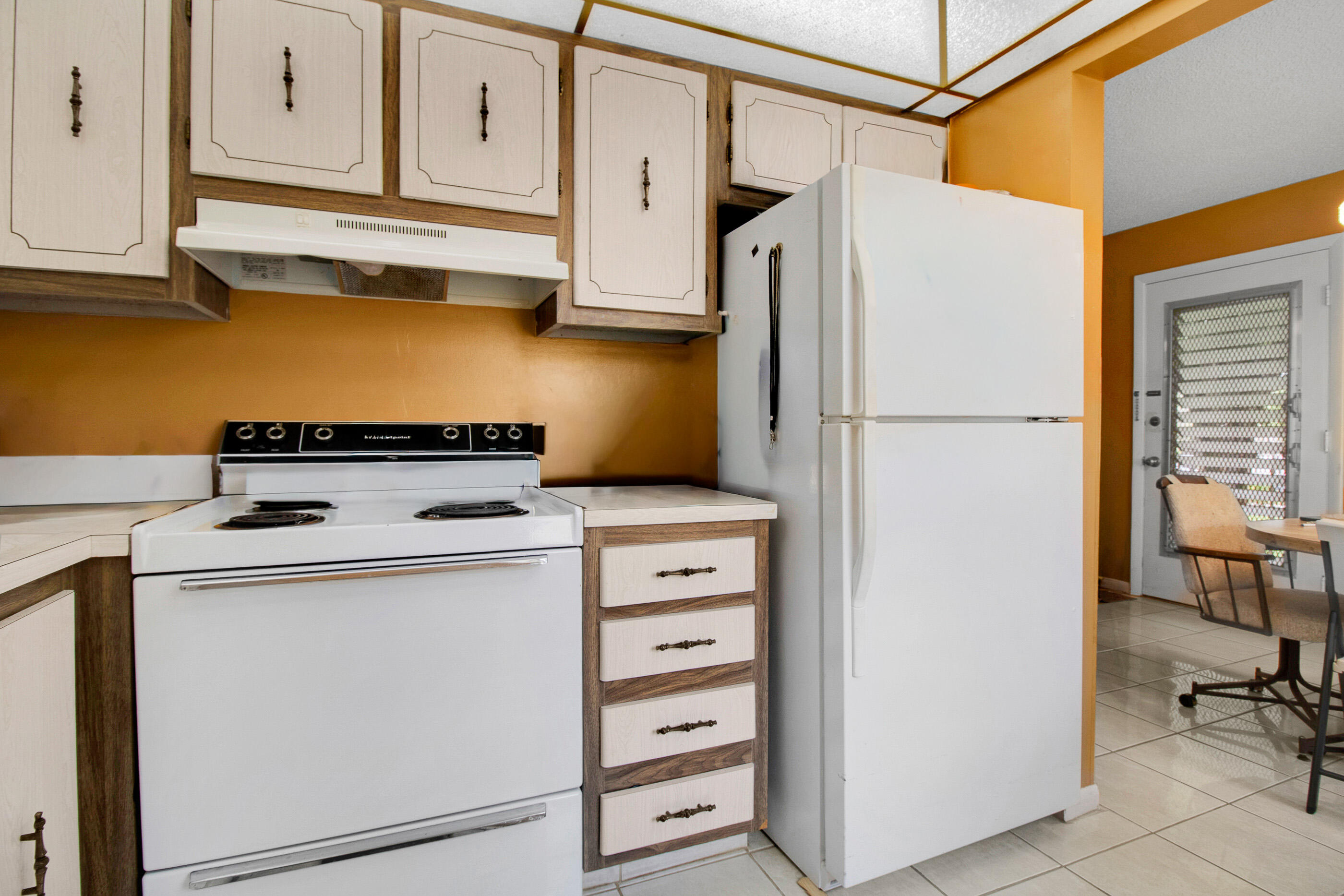 KINGS POINT CAPRI CONDOS - Residential